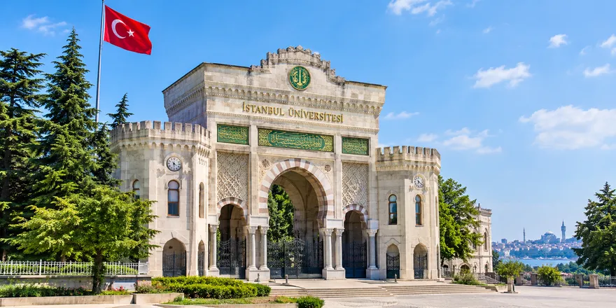 جامعة-إسطنبول